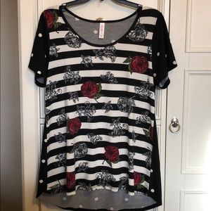LulaRoe Classic T, Large